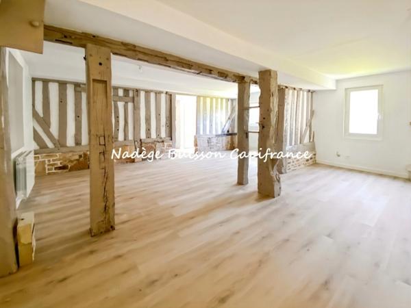 Maison en colombage de 10 pièces avec appartement de 3 pièces et local à aménager Dives-sur-Mer