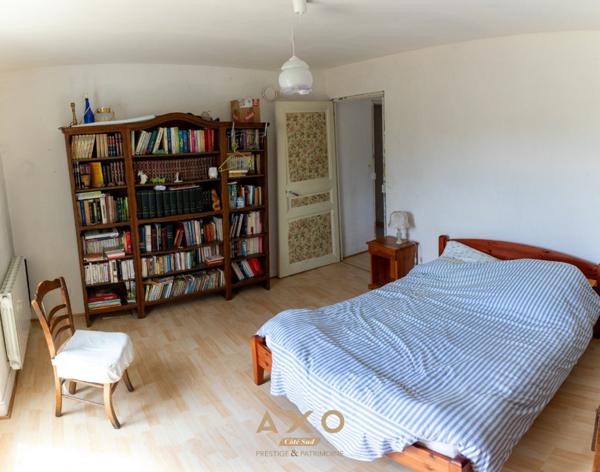 LE BRUSQUET  MAISON 160 M² HABITABLE + ANCIEN MOULIN 350 M² À RÉNOVER  TERRAIN 2237 M²  GARAGE  468 000 