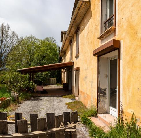 LE BRUSQUET  MAISON 160 M² HABITABLE + ANCIEN MOULIN 350 M² À RÉNOVER  TERRAIN 2237 M²  GARAGE  468 000 