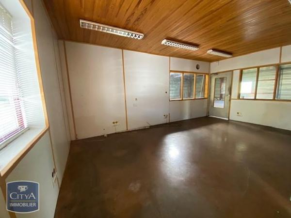 Local commercial à louer 527m²