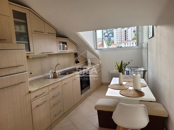 A VENDRE / NICE-GAMBETTA : Appartement 3 pièces, dernier étage