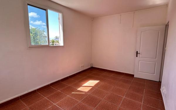 Maison à vendre    4 pièces • 87,80 m2 Le Moule