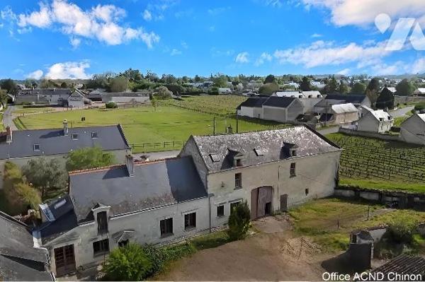 
Longère  à restaurer de plus de 150 m² ? BEAUMONT EN VERON
À 3 km d'Avoine, dans un environn...
