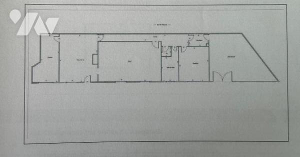 
Longère  à restaurer de plus de 150 m² ? BEAUMONT EN VERON
À 3 km d'Avoine, dans un environn...