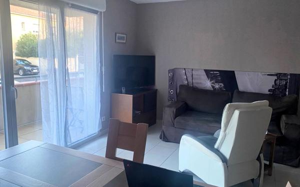 Appartement à vendre    3 pièces •  Mèze