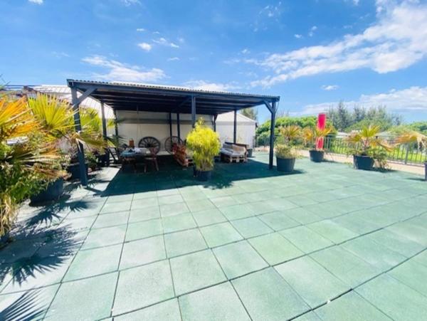 Immeuble de 3 niveaux 800 m² SAINT PAUL (974) - 2.180.000€