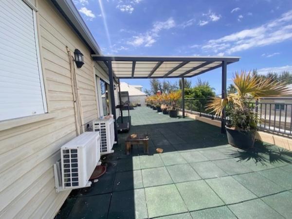 Immeuble de 3 niveaux 800 m² SAINT PAUL (974) - 2.180.000€