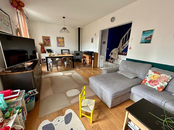 Maison 5 pièce(s) 95 m2 €469 000 ** - Référence 1085