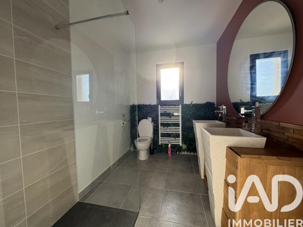 Maison à vendre 6 pièces 150 m² Nîmes-Saint-Césaire