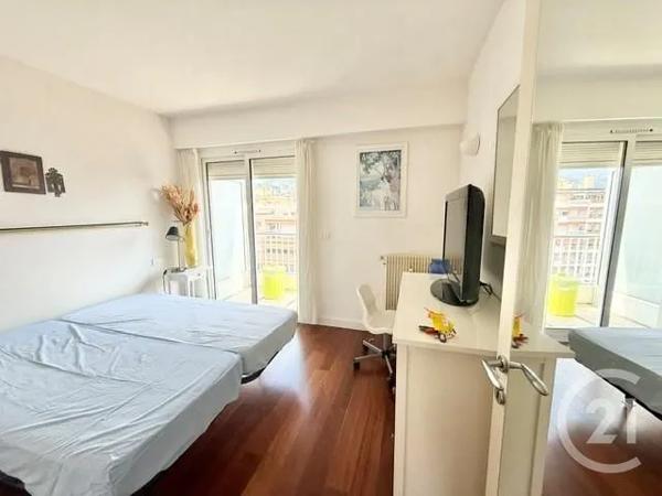 Appartement F3 à vendre  3 pièces - 70,81 m 2   MENTON  - 06