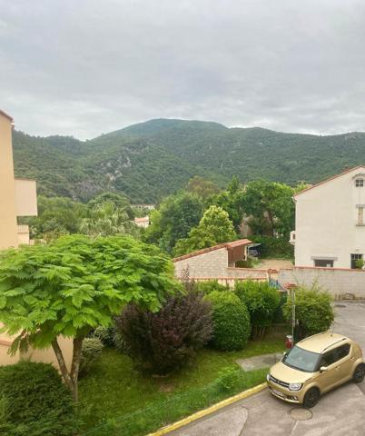 F2 avec box et balcon