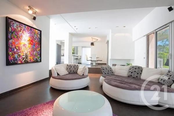Maison à vendre  6 pièces - 193 m 2   MOUGINS  - 06