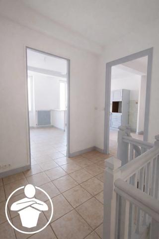 Vente                                                      Maison de ville
                        
                     2 pièces                      75 m2                     à Villeneuve-sur-Lot