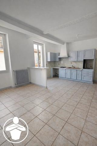 Vente                                                      Maison de ville
                        
                     2 pièces                      75 m2                     à Villeneuve-sur-Lot