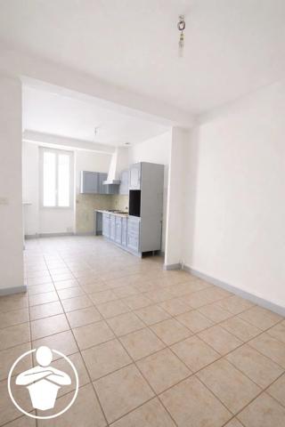 Vente                                                      Maison de ville
                        
                     2 pièces                      75 m2                     à Villeneuve-sur-Lot