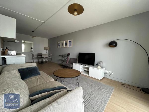 Appartement à louer 4 pièces 69.85m²