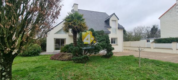 Maison - 6 pièces - 200 m²