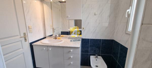 Maison - 6 pièces - 200 m²