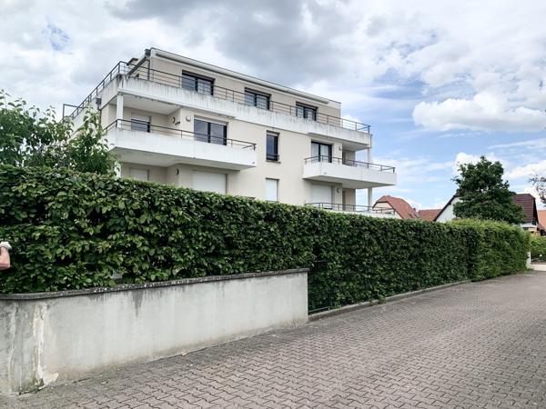 Appartement 46 m² carrez , ascenseur, terrasse, garage et cave