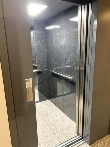 Appartement 46 m² carrez , ascenseur, terrasse, garage et cave