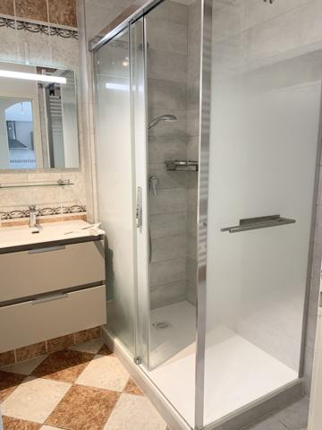 Appartement 46 m² carrez , ascenseur, terrasse, garage et cave