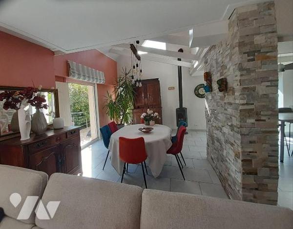 À vendre ? Maison 5 pièces à Pontivy (56300) ? Morbihan (56)

Découvrez cette belle maison d'...