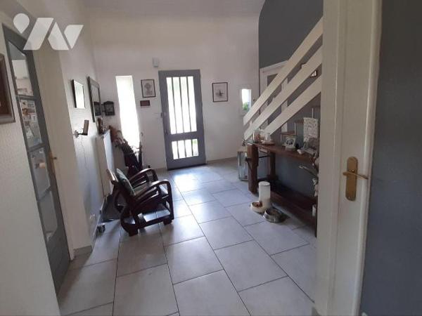 À vendre ? Maison 5 pièces à Pontivy (56300) ? Morbihan (56)

Découvrez cette belle maison d'...