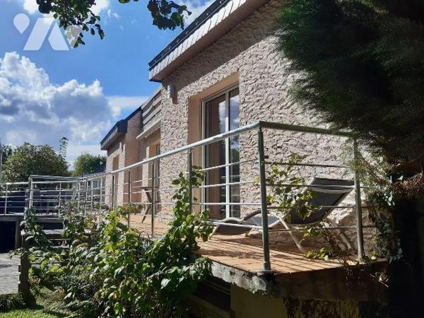 À vendre ? Maison 5 pièces à Pontivy (56300) ? Morbihan (56)

Découvrez cette belle maison d'...
