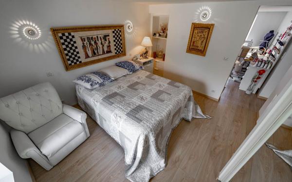 Maison à vendre    5 pièces • 71,48 m2 Neydens