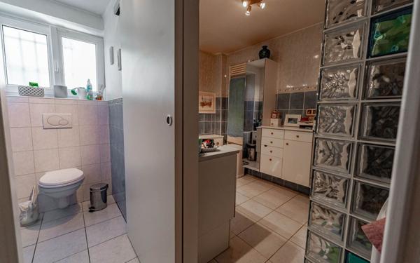 Maison à vendre    5 pièces • 71,48 m2 Neydens