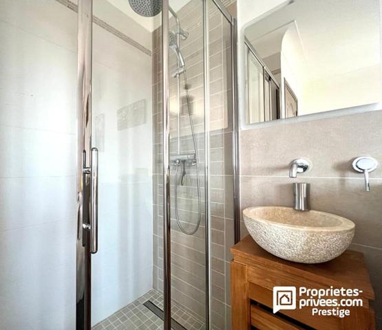 Maison Peymeinade 5 pièce(s) 198.43 m2