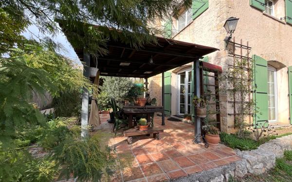Maison à vendre    4 pièces • 125 m2 Cagnes-sur-Mer