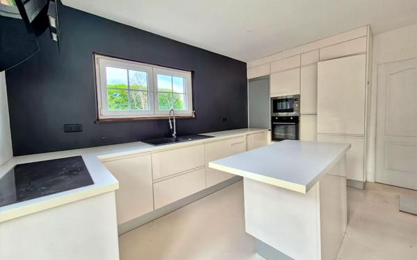 Maison à vendre    6 pièces •  Aubergenville