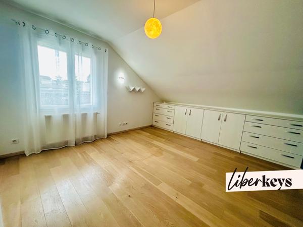 Maison de caractère avec jardin & piscine, en plein cœur de Saint-Marcellin