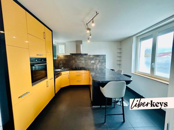 Maison de caractère avec jardin & piscine, en plein cœur de Saint-Marcellin