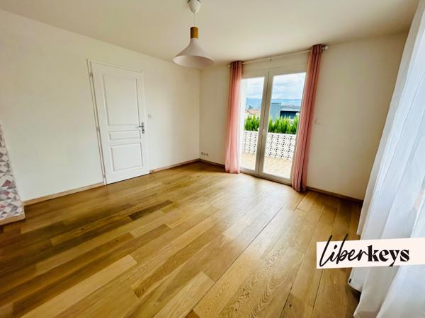 Maison de caractère avec jardin & piscine, en plein cœur de Saint-Marcellin