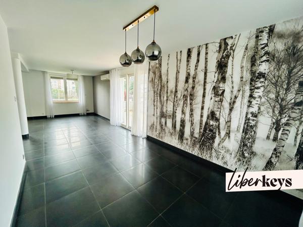 Maison de caractère avec jardin & piscine, en plein cœur de Saint-Marcellin