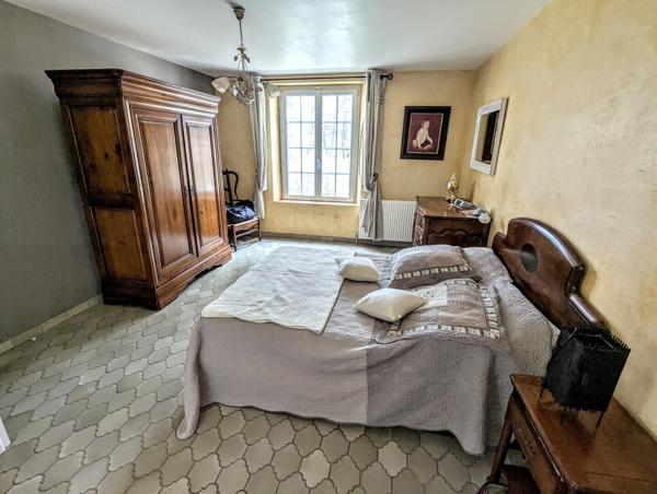 Très belle villa provençale , double garage, piscine