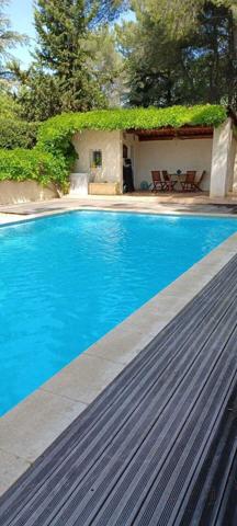 Très belle villa provençale , double garage, piscine