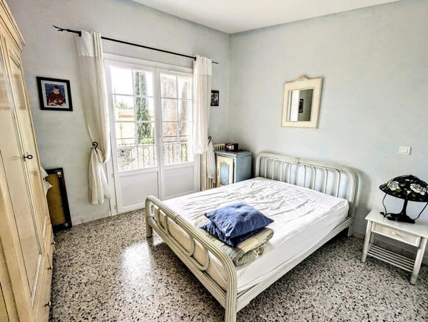 Très belle villa provençale , double garage, piscine