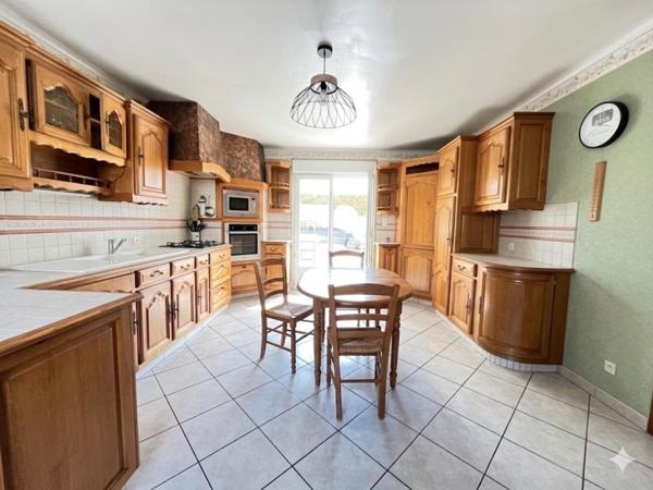 Maison à COURGAINS, 72260 - 10 pièces 250m²