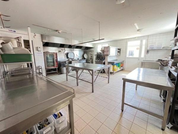 Maison à COURGAINS, 72260 - 10 pièces 250m²