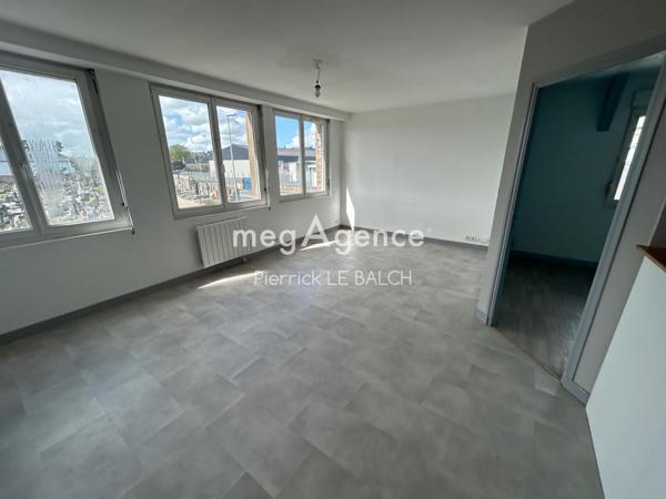Immeuble à GUINGAMP, 22200 - 295m²