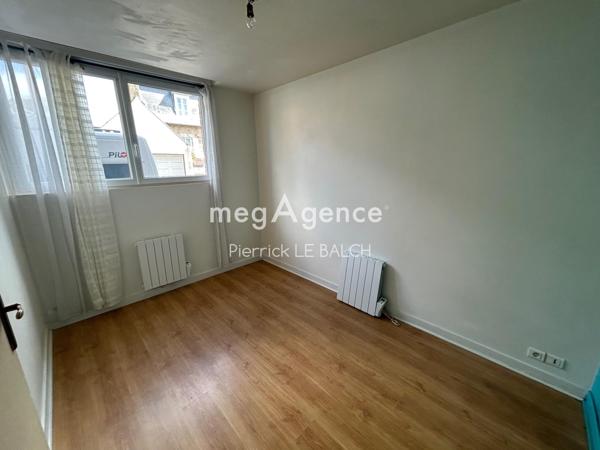 Immeuble à GUINGAMP, 22200 - 295m²