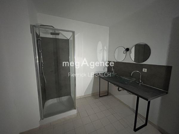 Immeuble à GUINGAMP, 22200 - 295m²