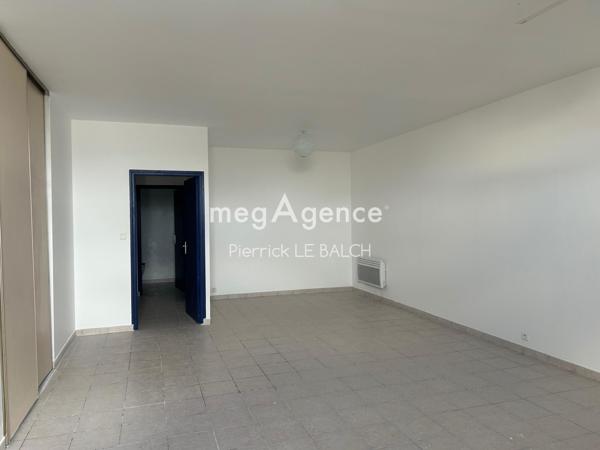 Immeuble à GUINGAMP, 22200 - 295m²