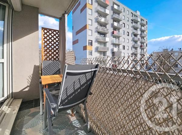 Appartement à vendre  4 pièces - 67 m 2   ROSNY SOUS BOIS  - 93