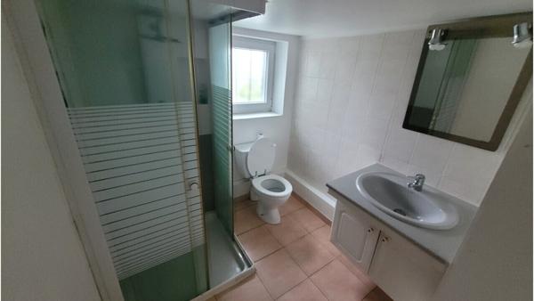 Proche Bellegarde, fermette rénovée 135m², 3 ch + bureau + dép / 634m²