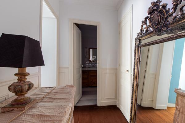 PARIS 18EME - MONTMARTRE - RUE CAULAINCOURT - BALCON - VUE PANORAMIQUE - ASCENSEUR. 895 000 € **  - Référence  6865-SB