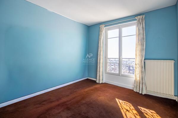 PARIS 18EME - MONTMARTRE - RUE CAULAINCOURT - BALCON - VUE PANORAMIQUE - ASCENSEUR. 895 000 € **  - Référence  6865-SB